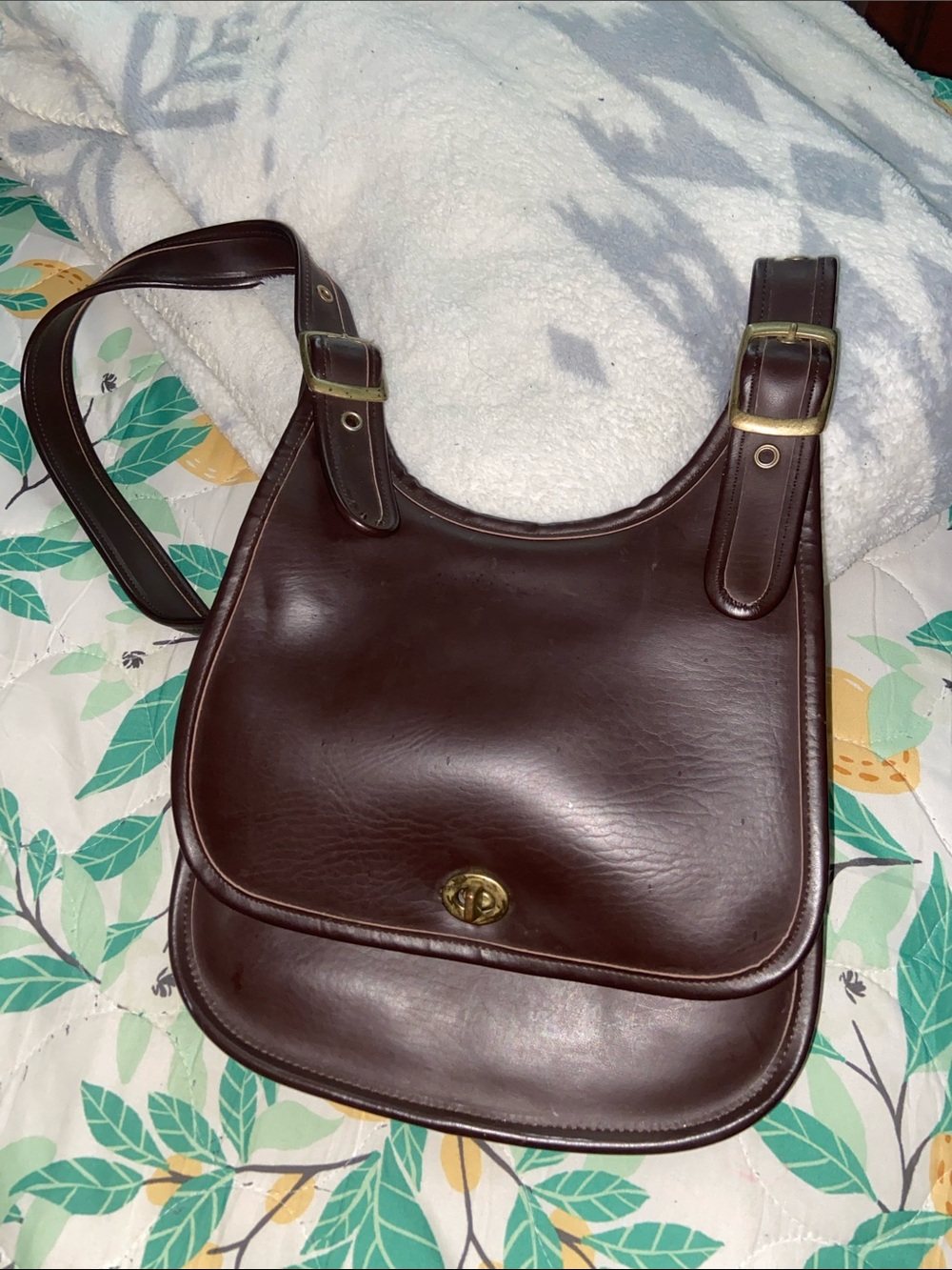 VTG LEATHER SADDLE BAG PURSE Dark Brown Buckles & Turnkey Clasp